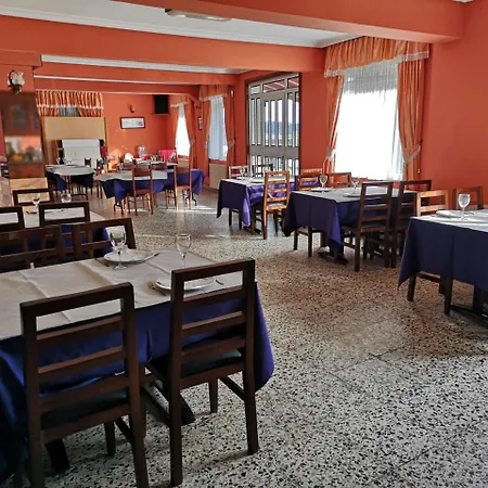 O Cruceiro Penzion Puentedeume