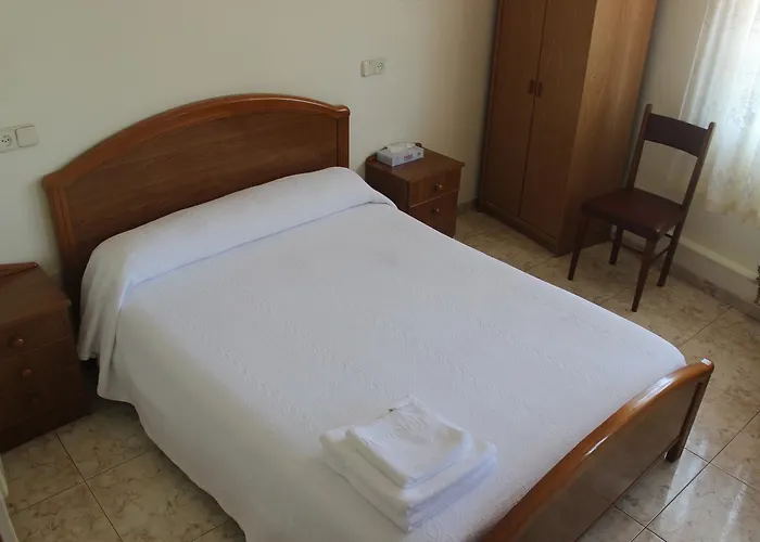 Konukevi O Cruceiro Puentedeume